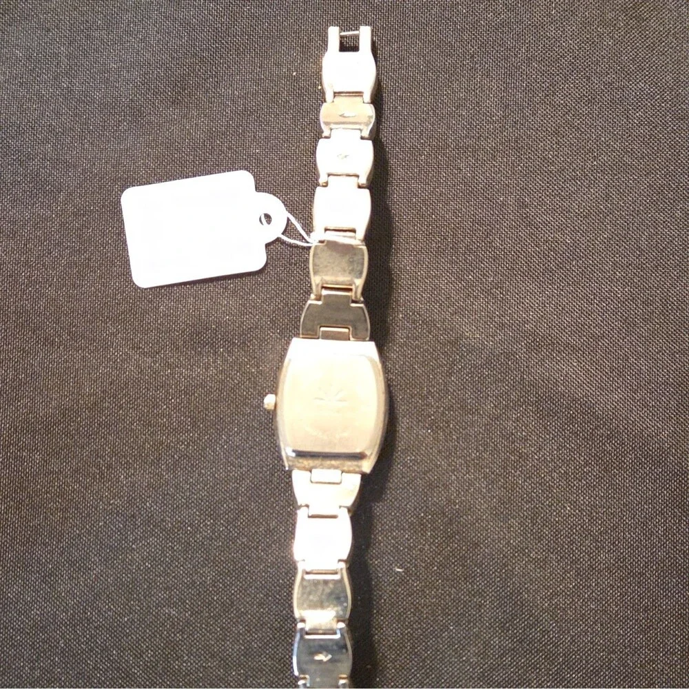 Isaac Mizrahi Live Watch Womens Silver Tone Crystal Tonneau MOP Dial IMZ329